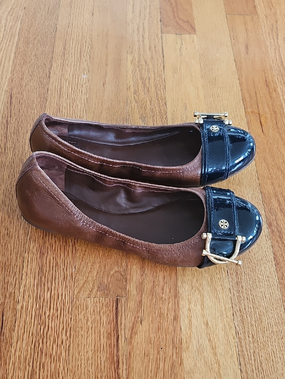Tory Burch Brown & Black Leather Ballet Flats - Picture 7 of 7